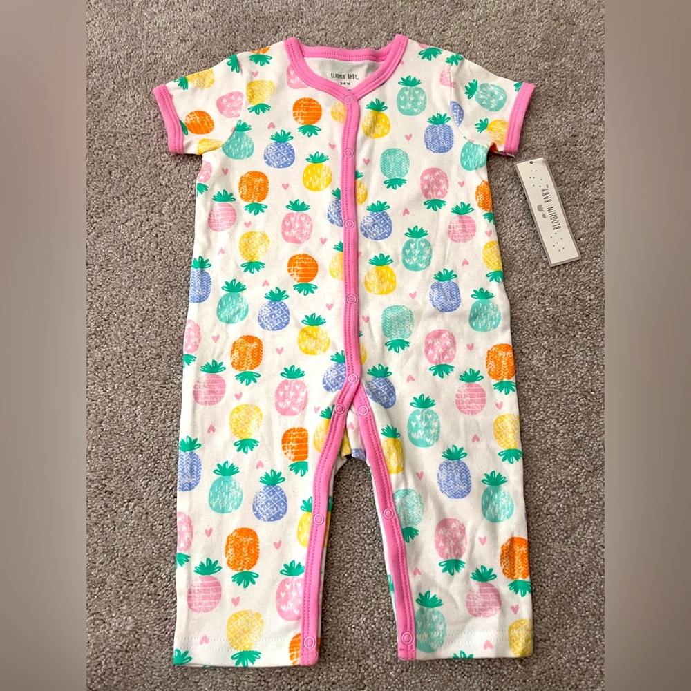 ⭐️ 5/$25 ⭐️ NWT Pineapple Print One Piece Onesie 3-6M